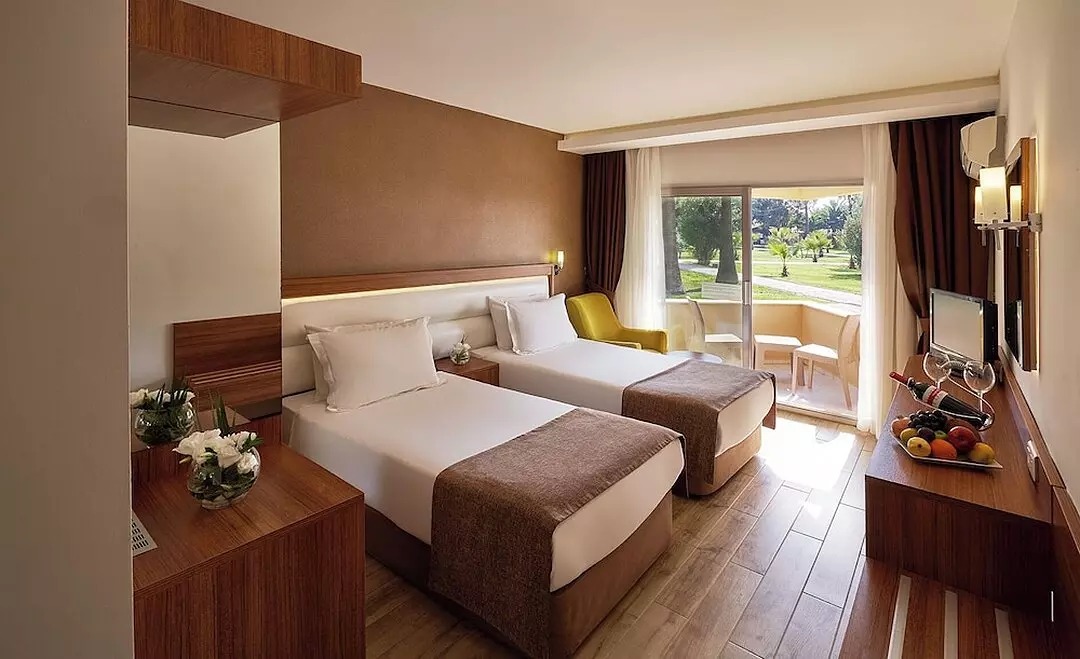 هتل ریچموند افسوس